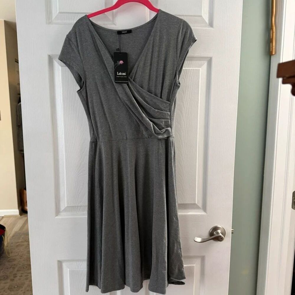 NWT Laksmi dress gray Size L